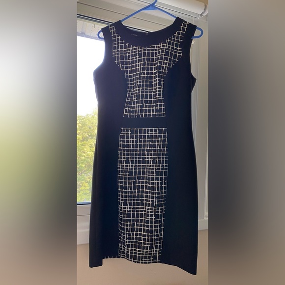 Periphery Dress - Picture 2 of 4